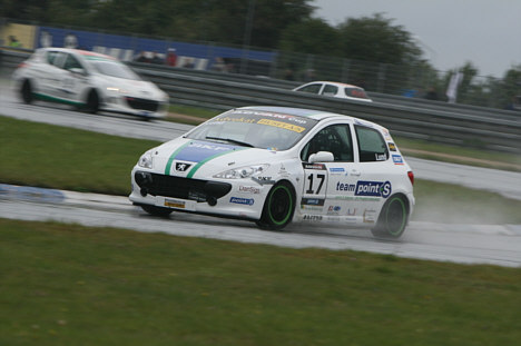 Finaleweekenden med regn og blæst afbilledede 2009-sæsonen for Team Point-S.